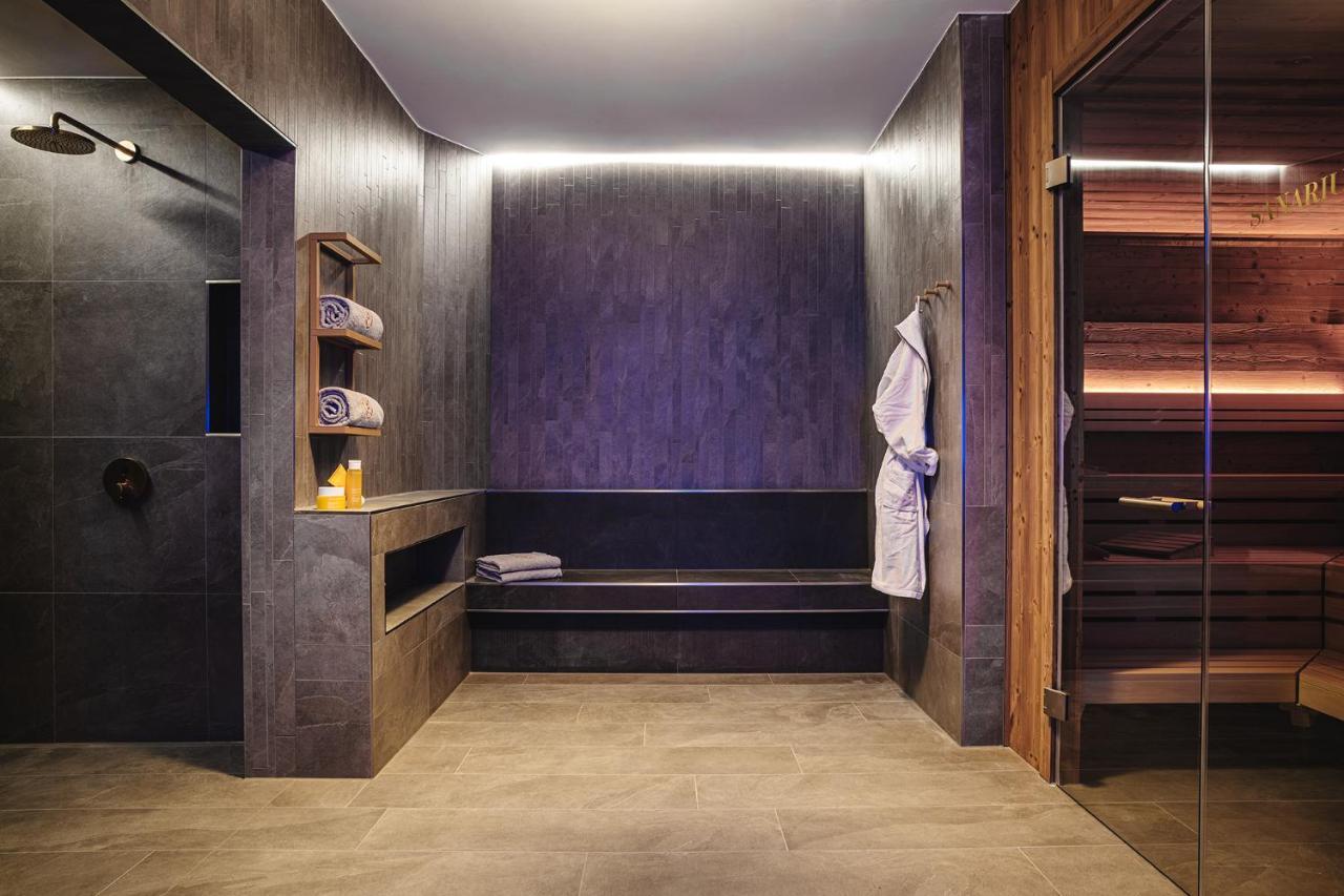 Althoff Grandhotel Schloss Bensberg Bergisch Gladbach Exterior foto The spa at The Standard London