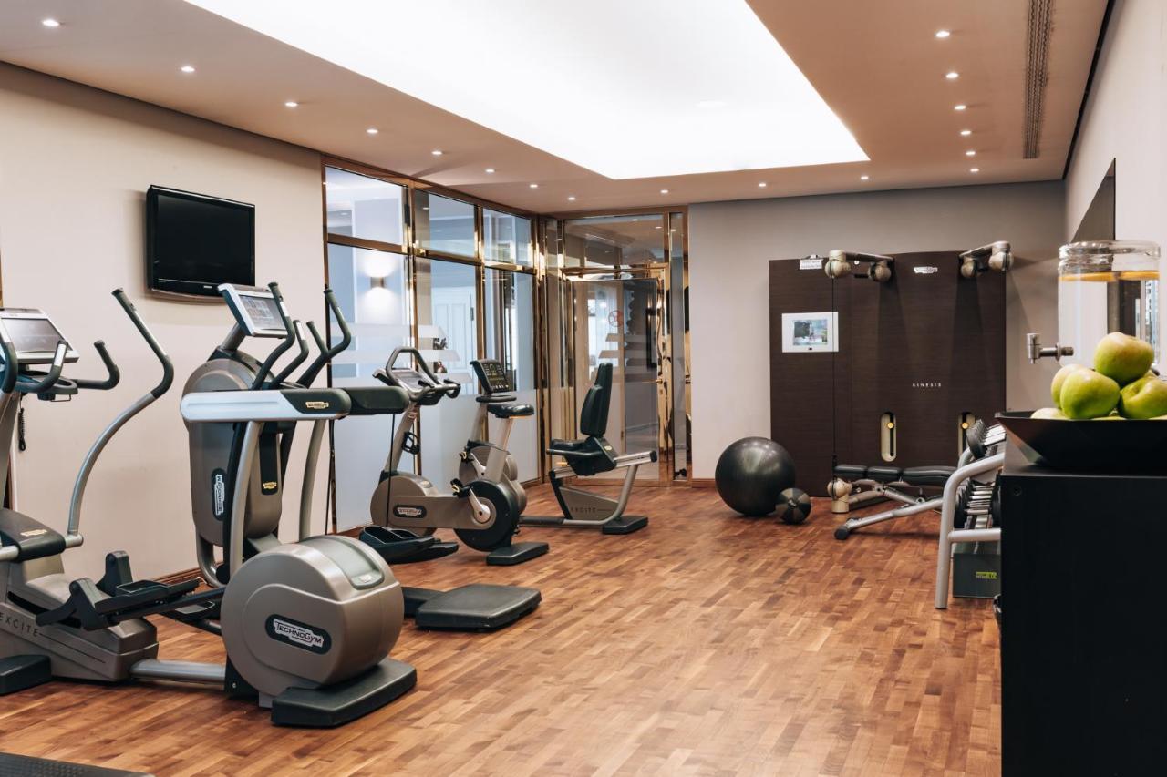 Althoff Grandhotel Schloss Bensberg Bergisch Gladbach Exterior foto The gym at the hotel