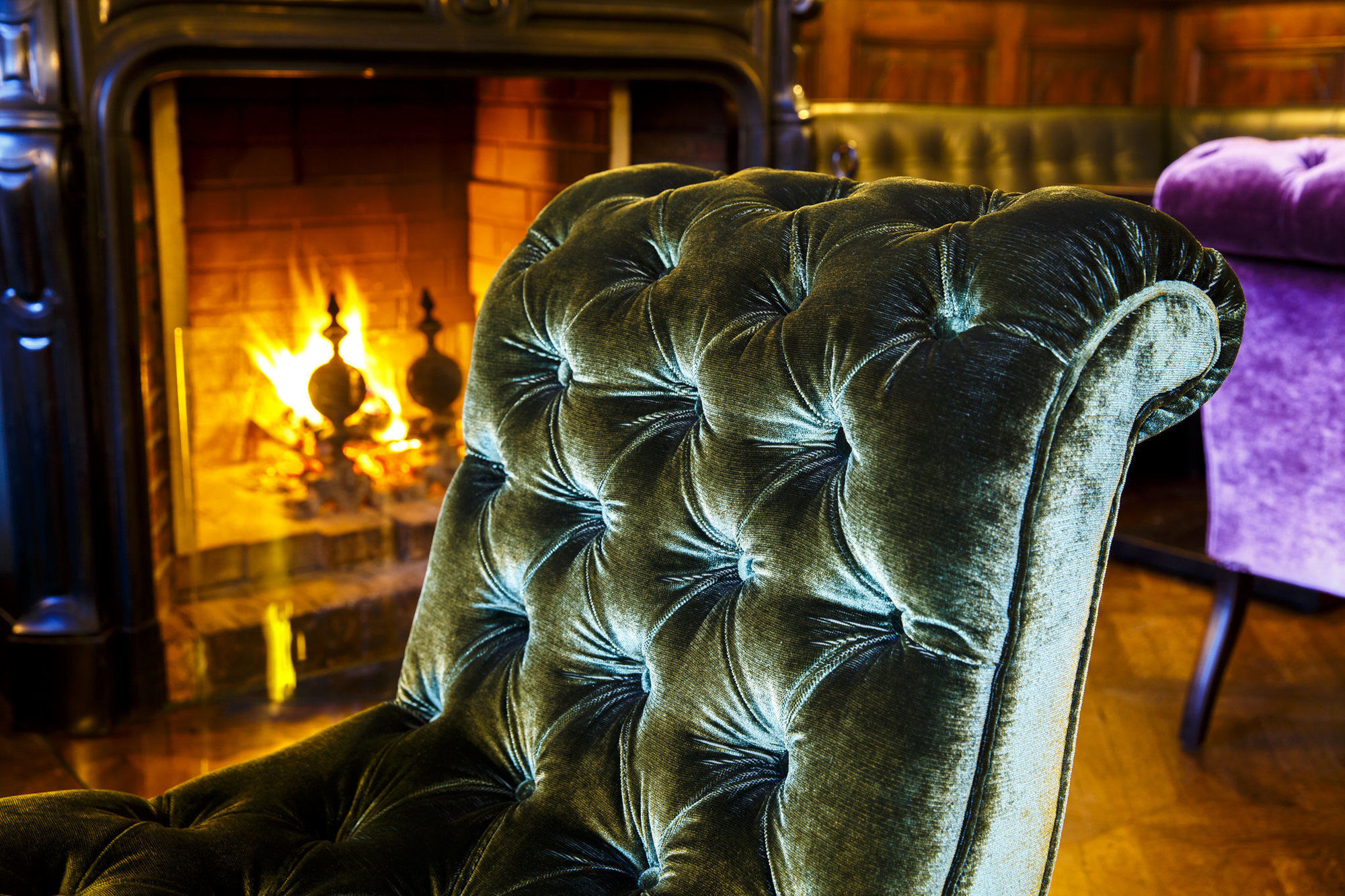 Althoff Grandhotel Schloss Bensberg Bergisch Gladbach Exterior foto A chair upholstered in velvet